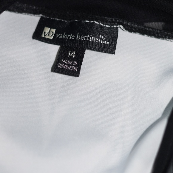 Dress - Picture 3 of 6